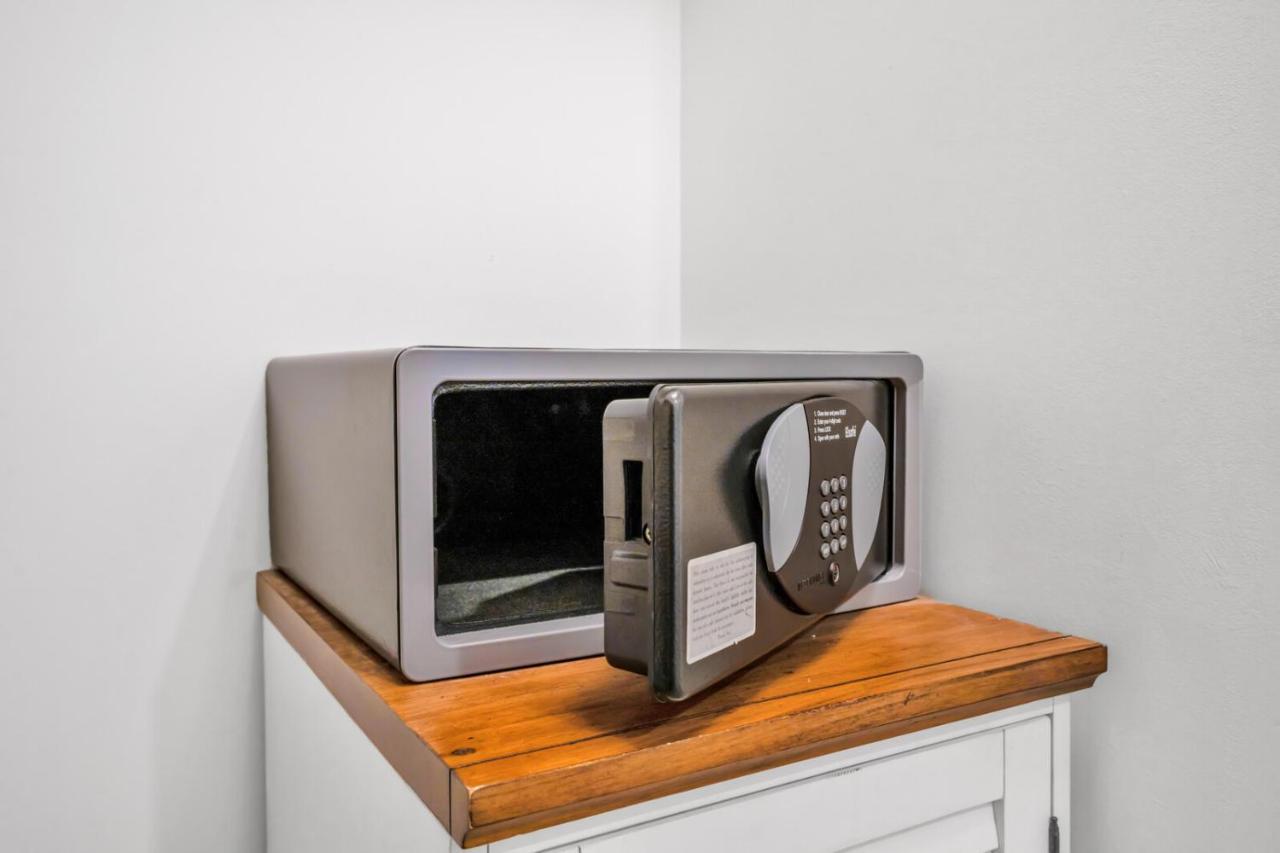 Apartment 2 Bedroom Or King Four Seasons Free Wi-fi & Free Parking *