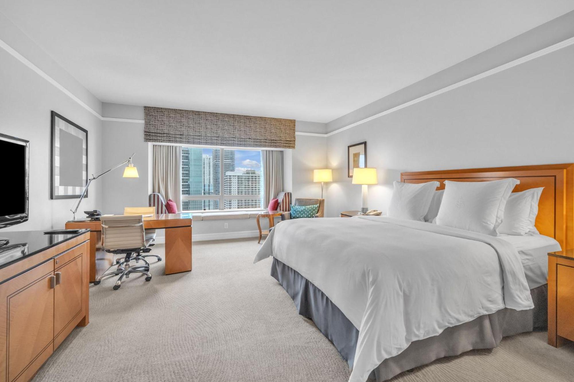 Apartment 2 Bedroom Or King Four Seasons Free Wi-fi & Free Parking Miami