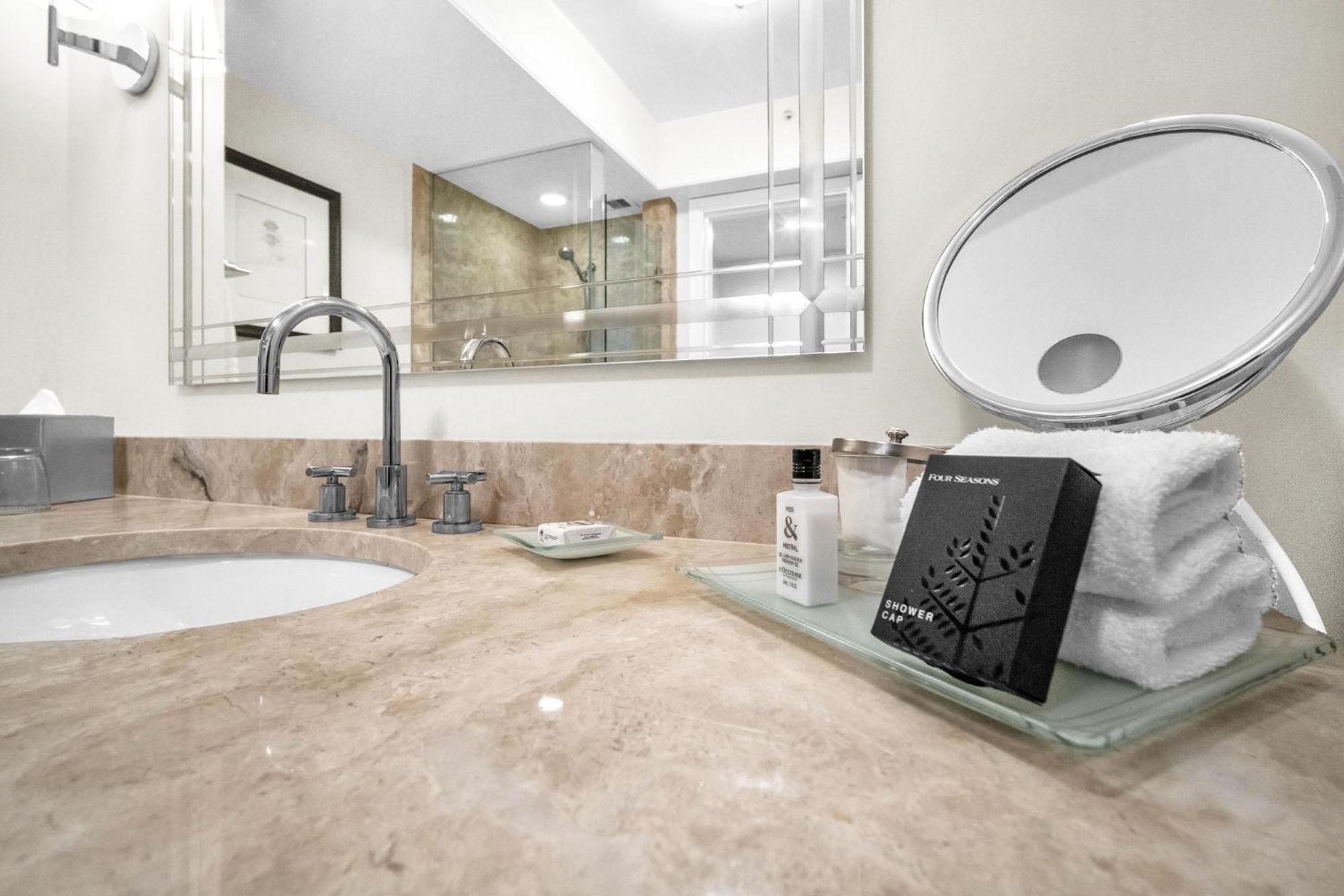 2 Bedroom Or King Four Seasons Free Wi-fi & Free Parking * Miami