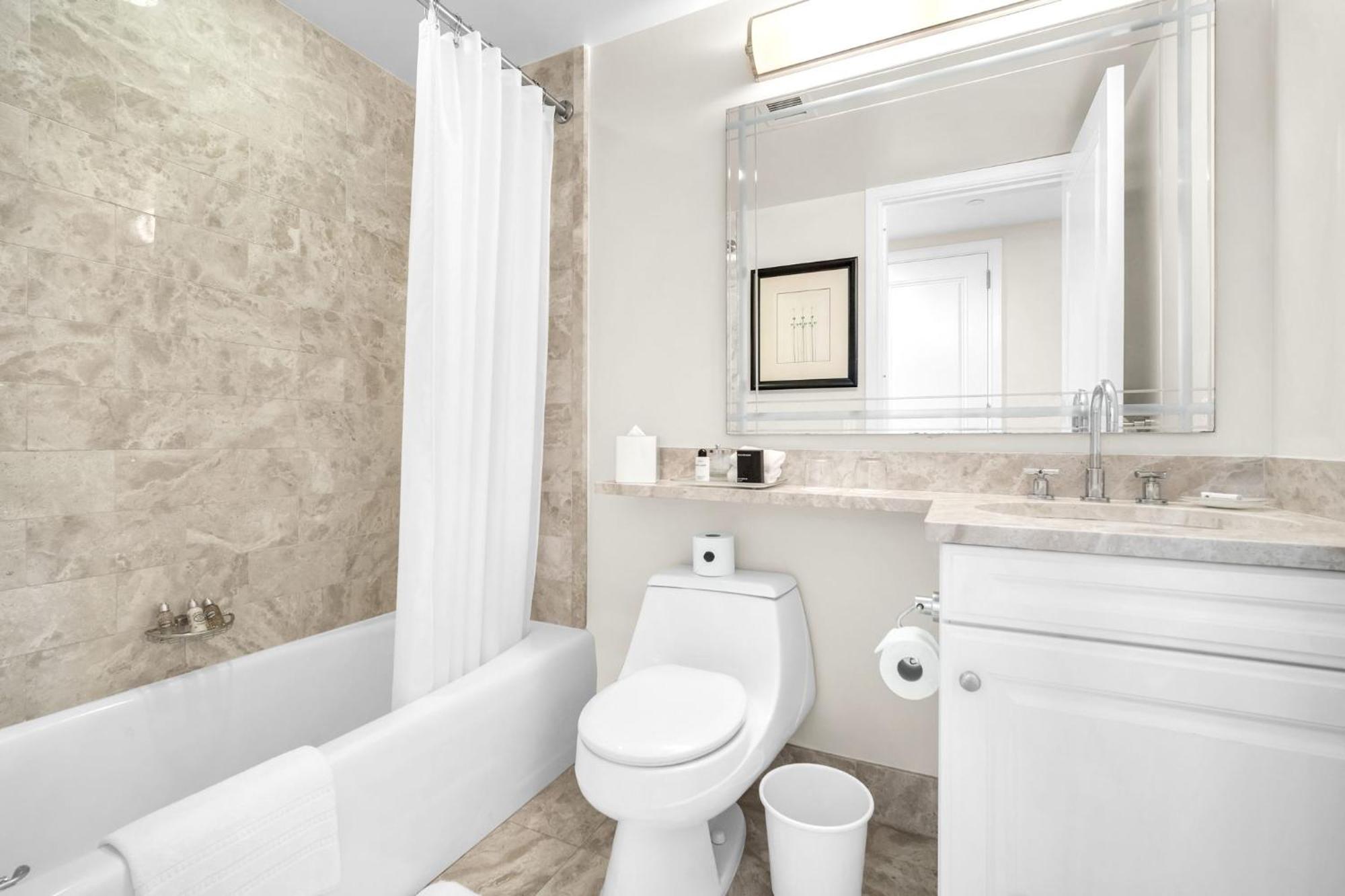 2 Bedroom Or King Four Seasons Free Wi-fi & Free Parking Apartment Miami