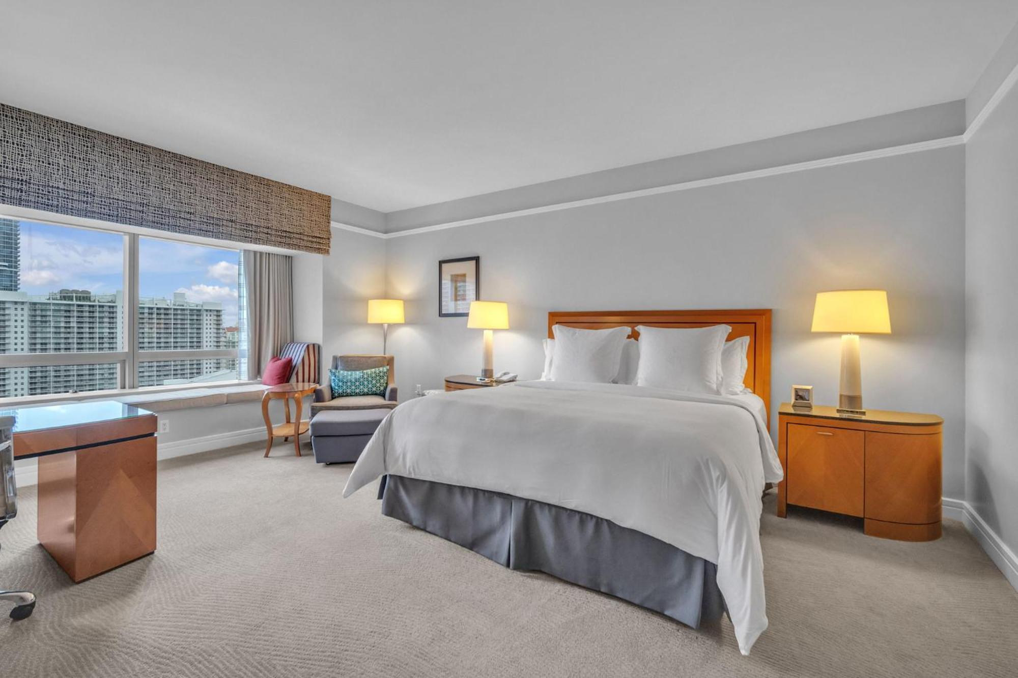 2 Bedroom Or King Four Seasons Free Wi-fi & Free Parking Apartment