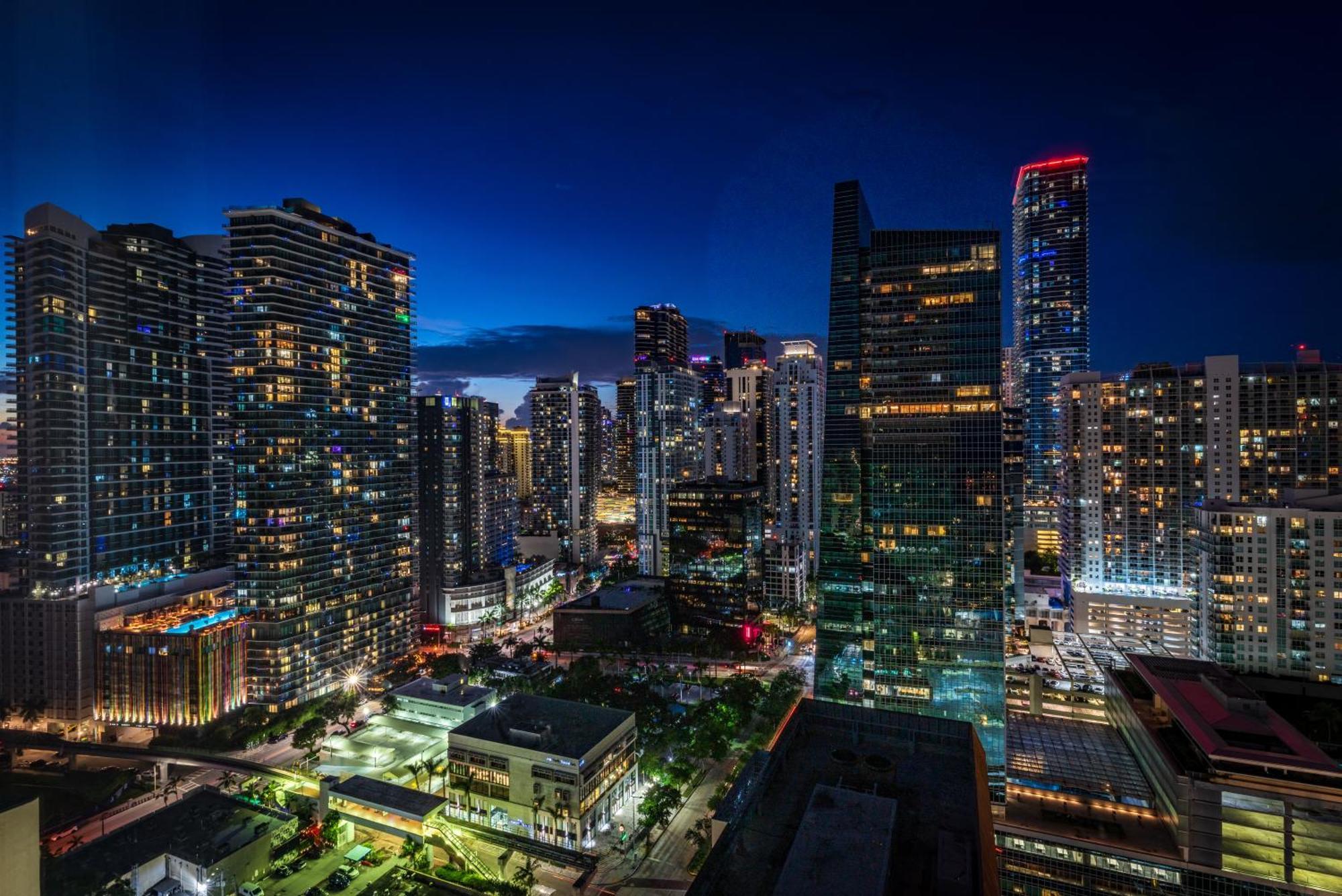 Apartment 2 Bedroom Or King Four Seasons Free Wi-fi & Free Parking Miami