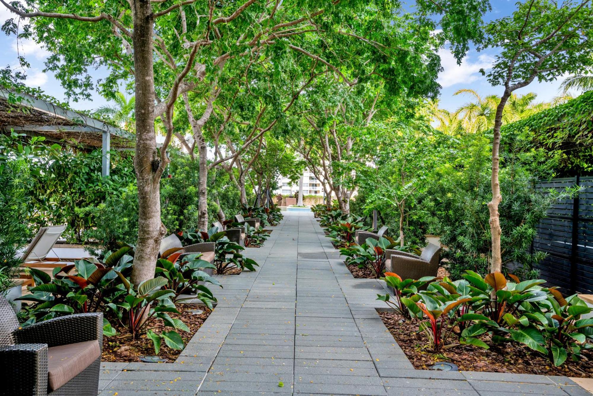 Apartment 2 Bedroom Or King Four Seasons Free Wi-fi & Free Parking *