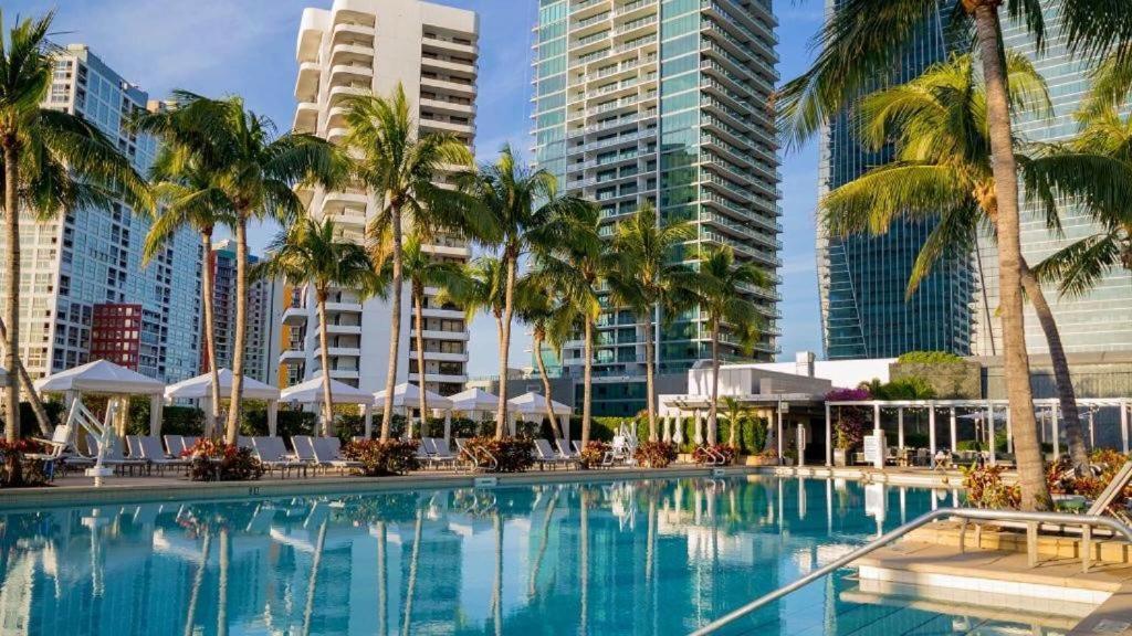2 Bedroom Or King Four Seasons Free Wi-fi & Free Parking Apartment *