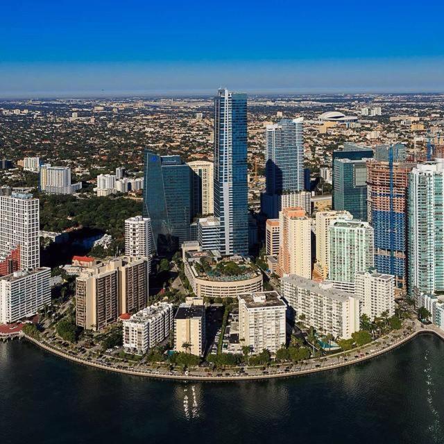 Apartment 2 Bedroom Or King Four Seasons Free Wi-fi & Free Parking Miami