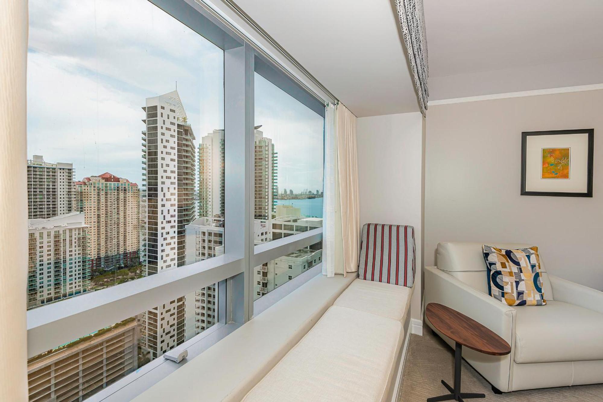 2 Bedroom Or King Four Seasons Free Wi-fi & Free Parking * Miami