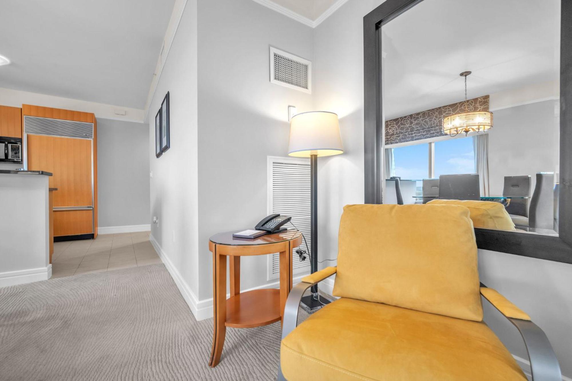 2 Bedroom Or King Four Seasons Free Wi-fi & Free Parking *