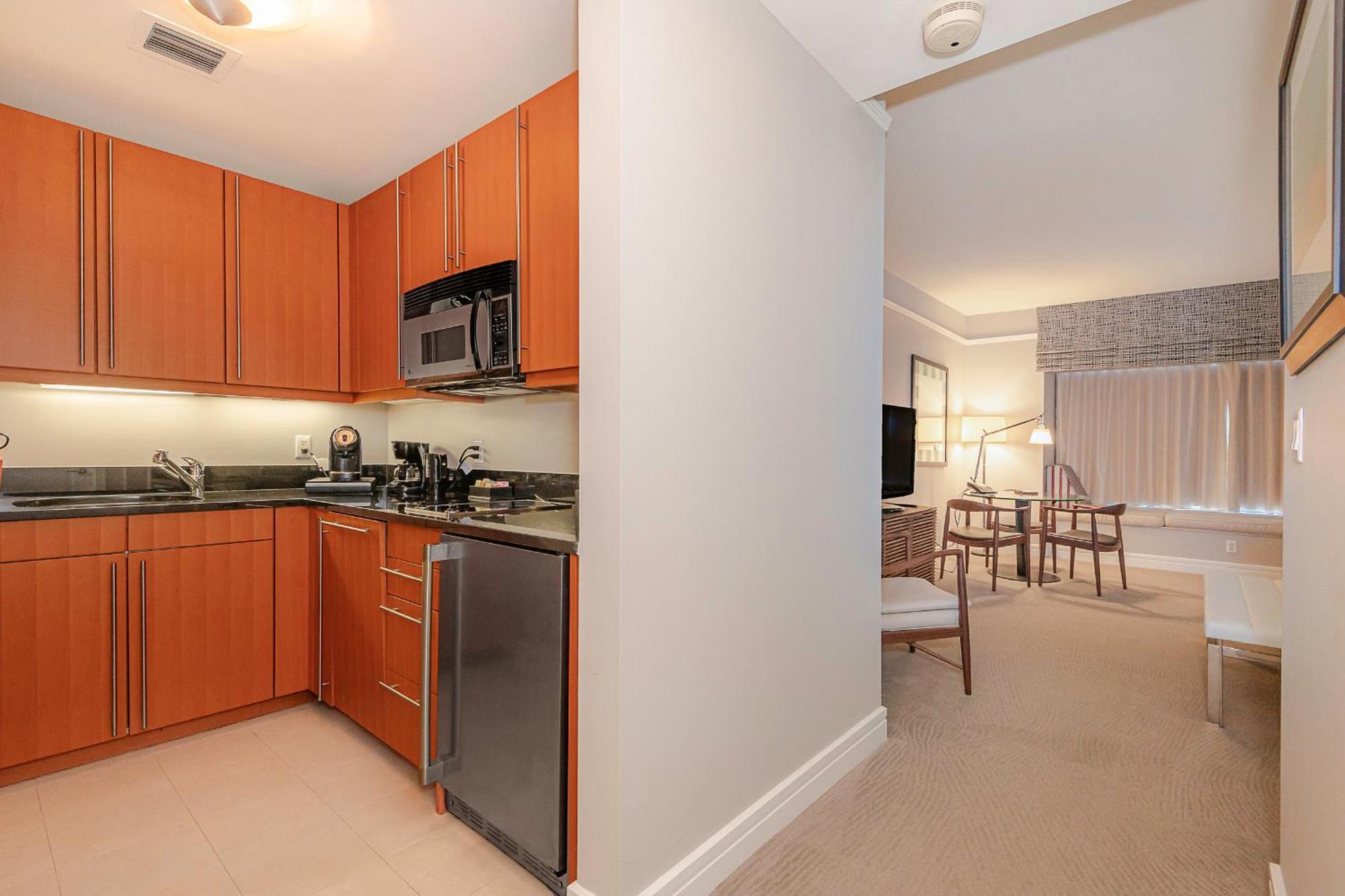 2 Bedroom Or King Four Seasons Free Wi-fi & Free Parking