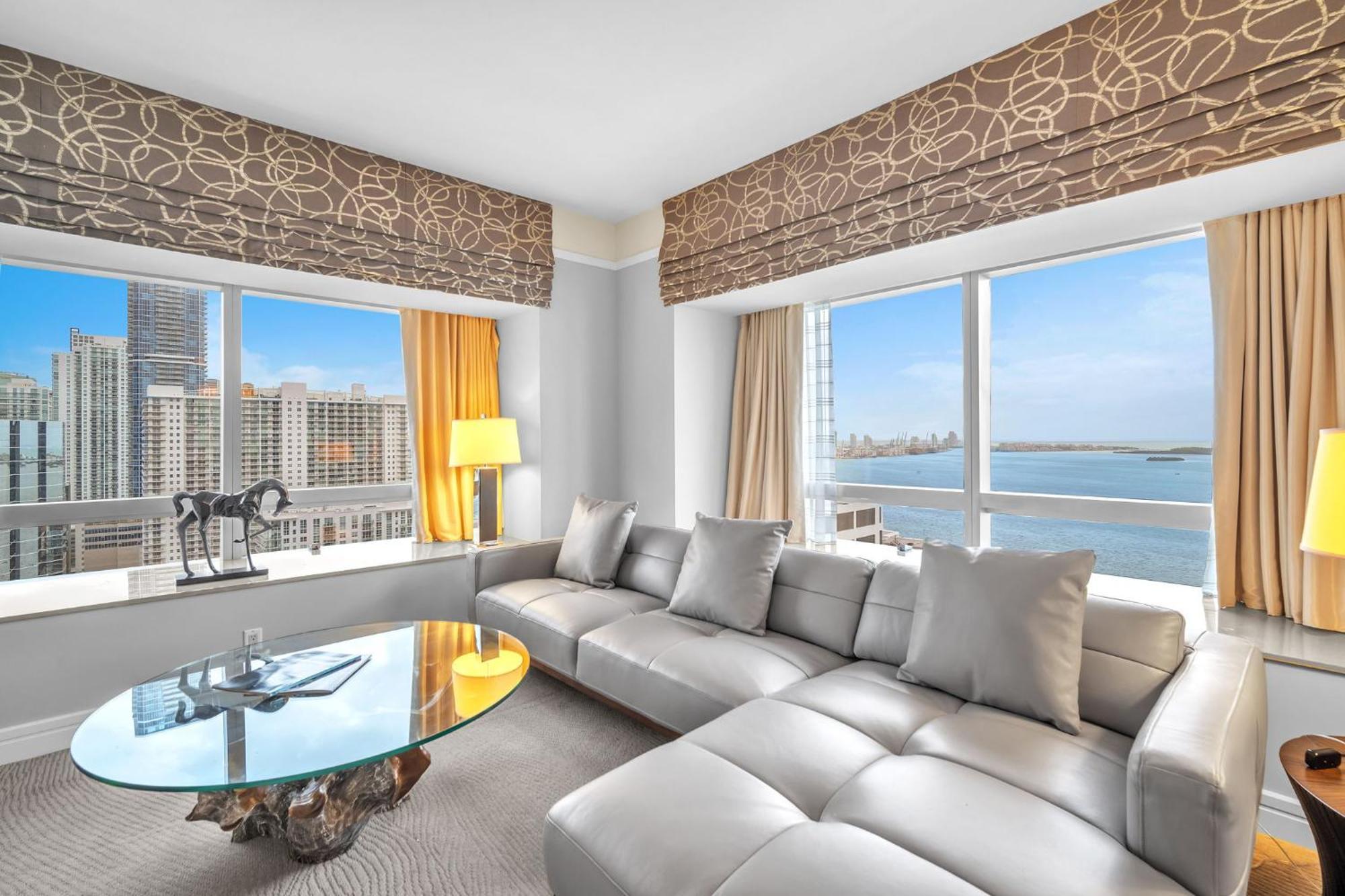 2 Bedroom Or King Four Seasons Free Wi-fi & Free Parking *