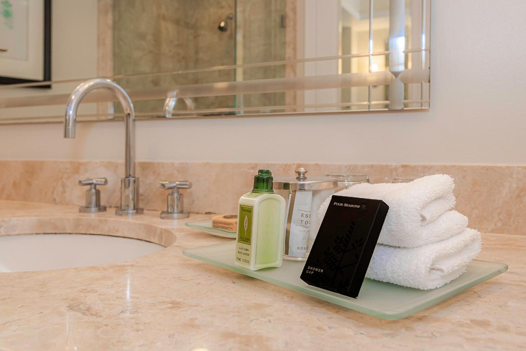 2 Bedroom Or King Four Seasons Free Wi-fi & Free Parking Miami